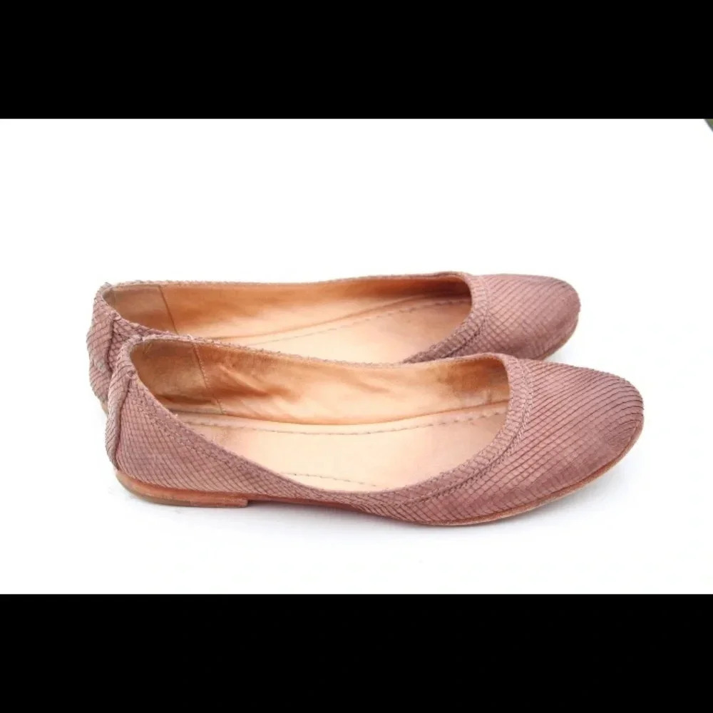 Frey Carson flats